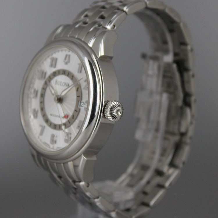 Bulova automatic watch with a convenient GMT feature, a beautiful original Bulova steel bracelet and a textured dial.