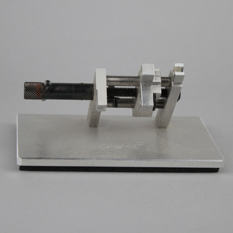 Pusher removal/attachment tool