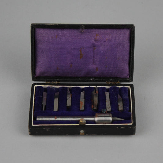 Hand lathe blades