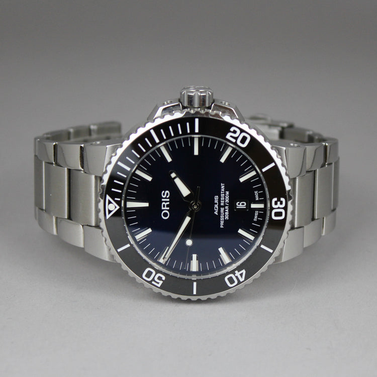 Oris Aquis 01.733.7730.4135 automatic watch