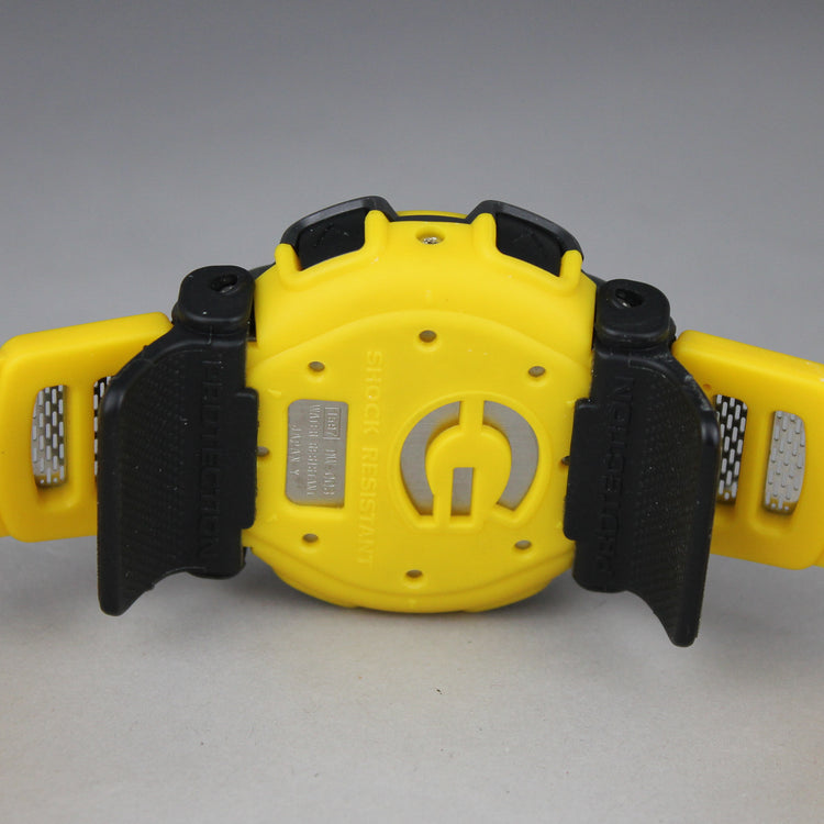 NOS Caso G-Shock DW-300
