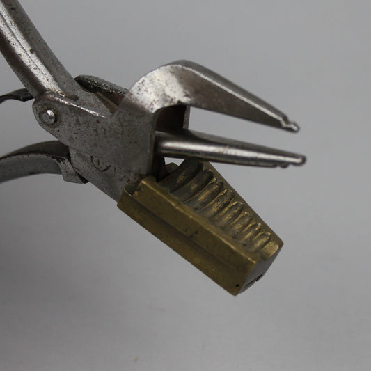 Handle ring pliers