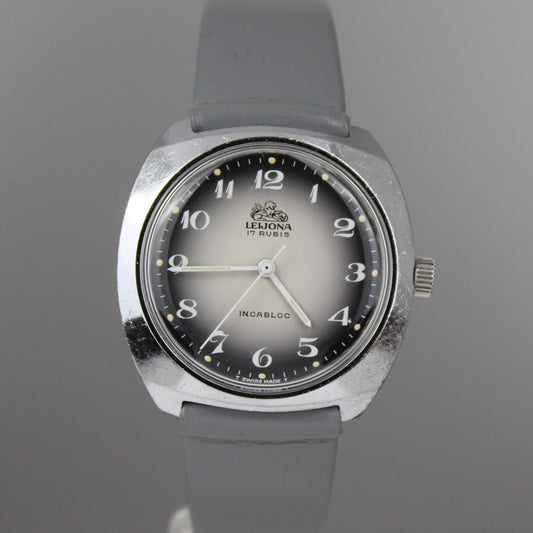 Leijona manual wind watch