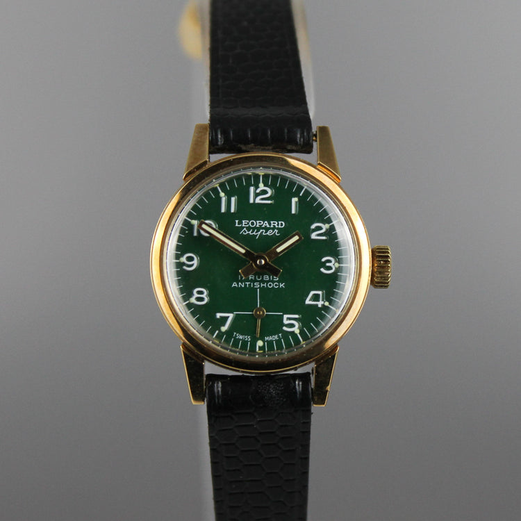Women's NOS Leopard Super green manual wind watch