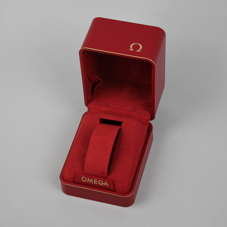 Omega kellolaatikko