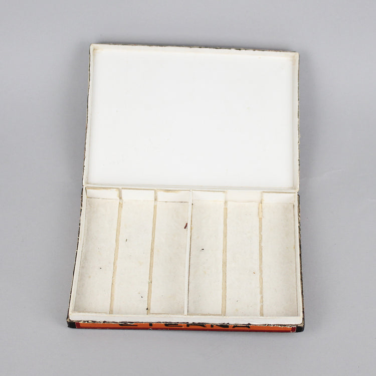 Eterna spare parts box