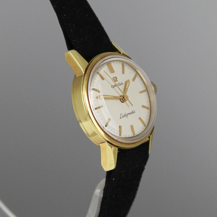 Naisten Omega Ladymatic automaattikello