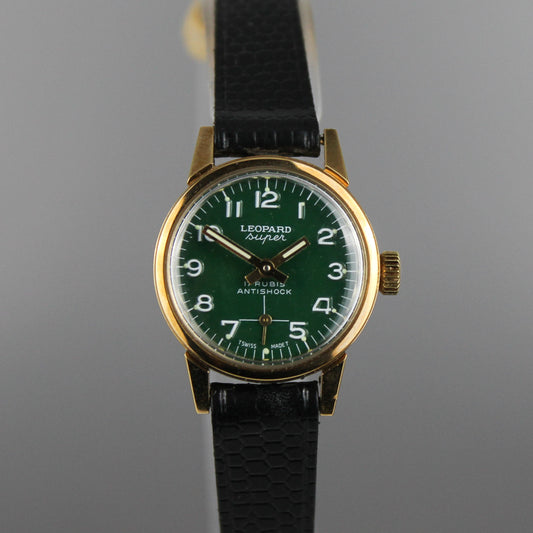 Women's NOS Leopard Super green manual wind watch