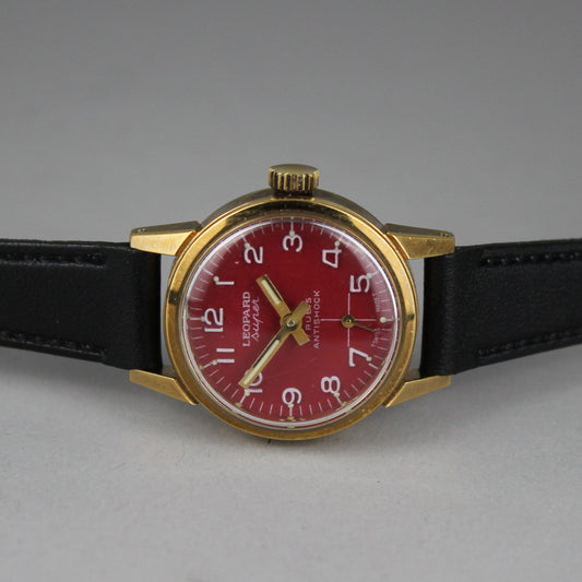 Women's NOS Leopard Super red manual wind watch