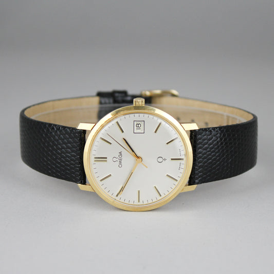 Omega 132.9051 18k manual wind watch